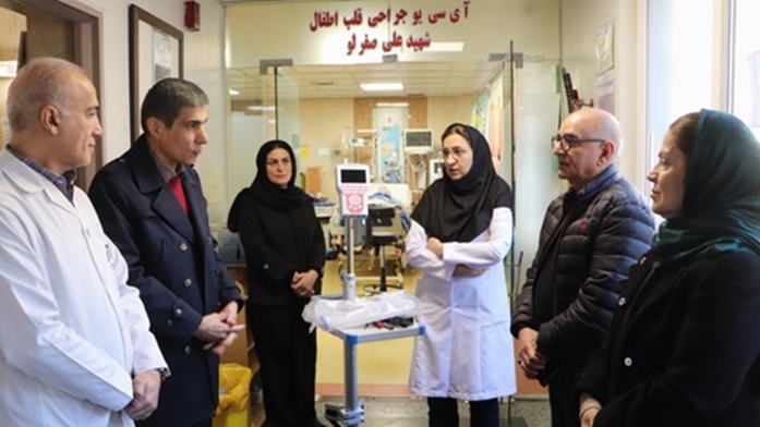 نشست مسئولین بیمارستان شهید مدرس با اعضای موسسه خیریه حامی قلب های کوچک